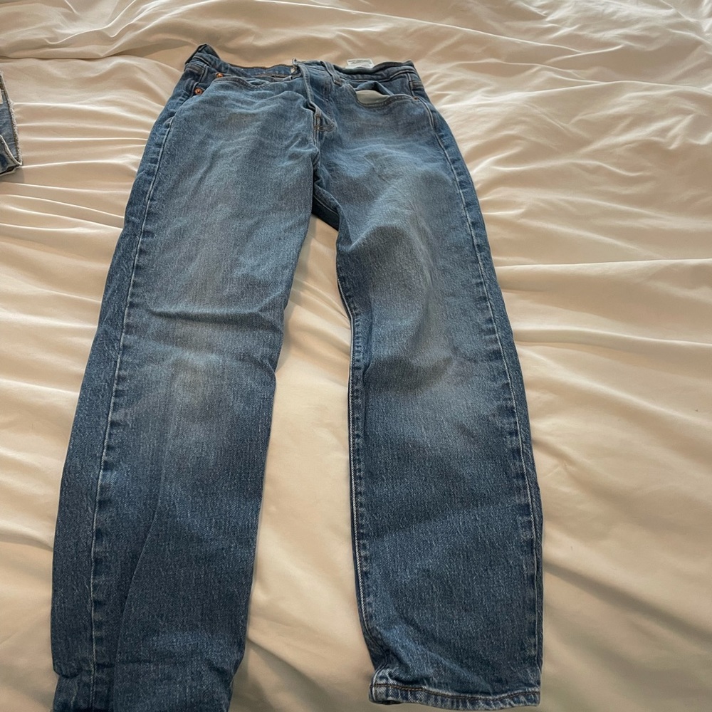 Levi’s Wedgie Size 27